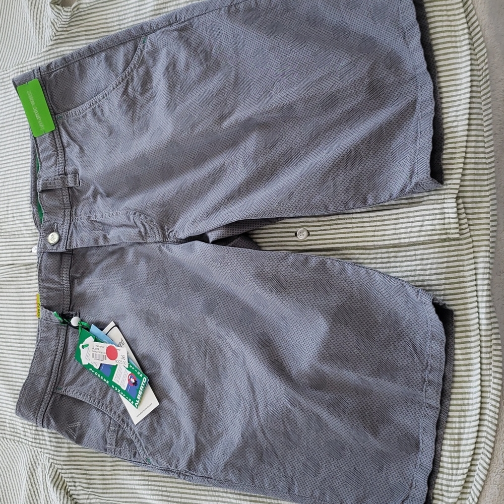 NWT Alberto